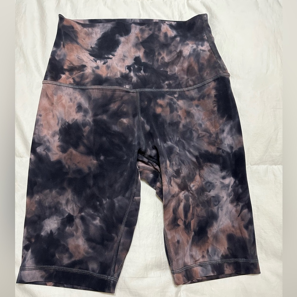 Lululemon 10” biker shorts, size 6, tie dye navy mauve & lavender